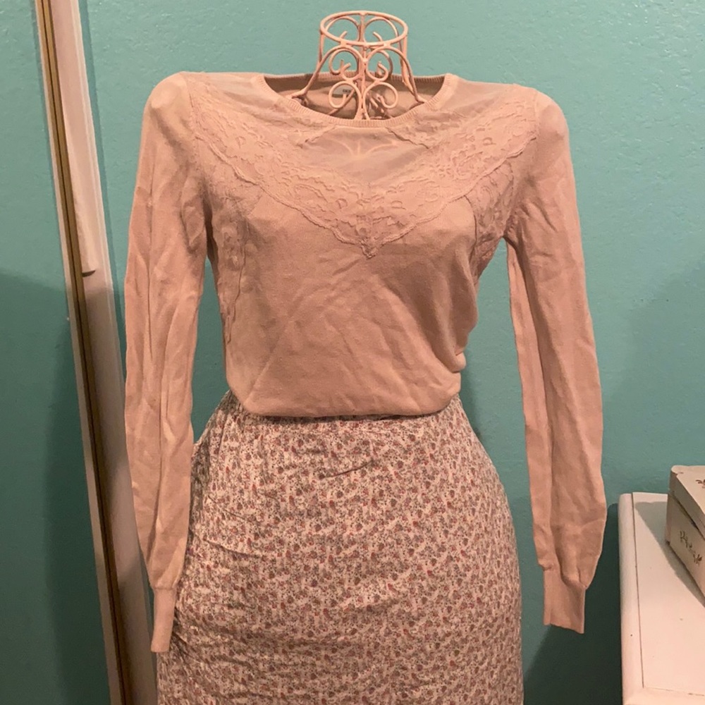 Creamy Colored sweater shirt. Size Small. Perfect Lacy trim on the top